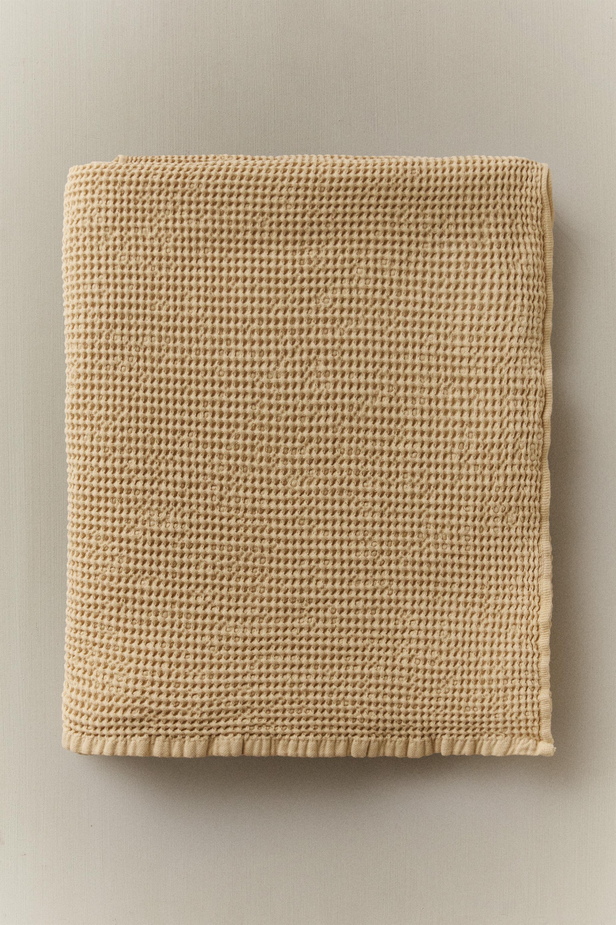 WAFFLE-KNIT TEXTURED BATH TOWEL